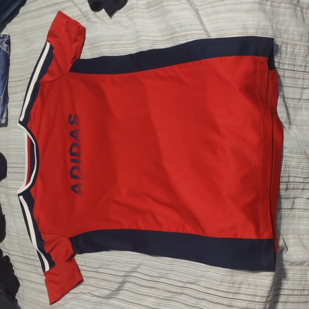 Adidas large 14/16 boys t shirt